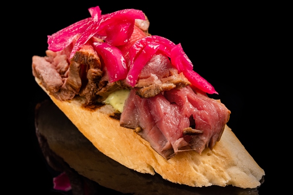 Брускетта с ростбифом 2 шт